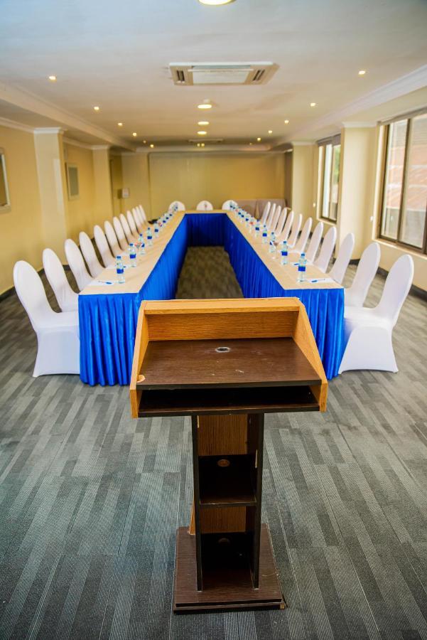 Cbd Hotel Dar es Salaam Exterior photo